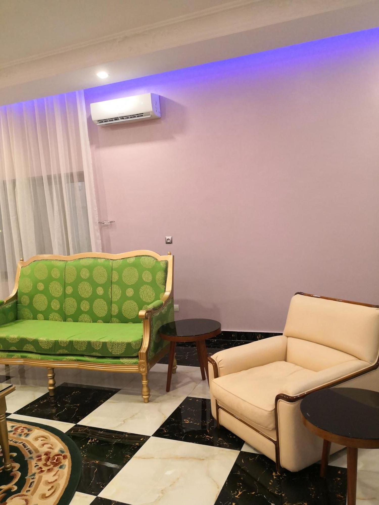 Residence Palais Du Stade Cotonou Bilik gambar